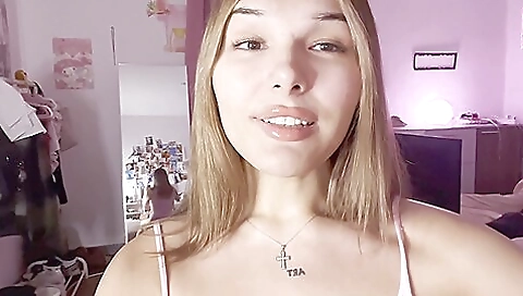 I'm an amateur amateur anal action with a tanned babe