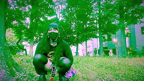 Transsex gets her ass fucked in a sexy bondage video