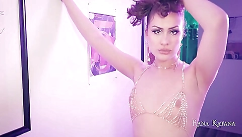 Big booty brunette in her sexy stockings solo anal