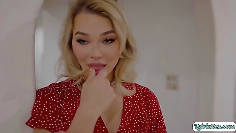 Beautiful blonde with a great ass is going to make sure